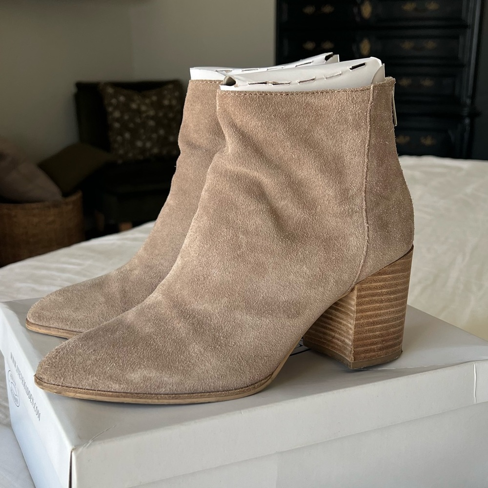 Steve Madden Jillian Taup Suede Ankle Boots